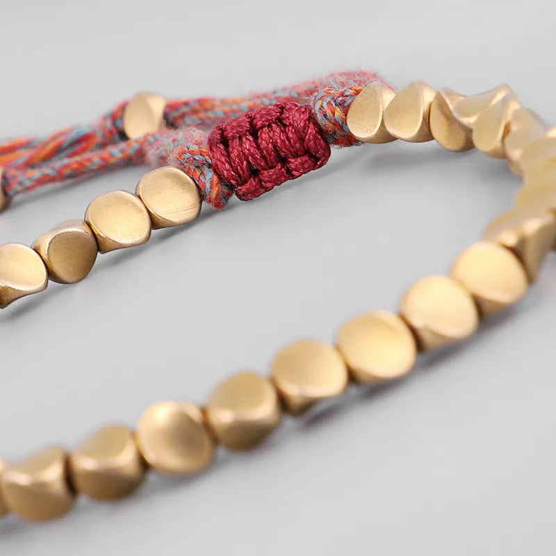 Damen Edelstahl Armband, tibetisch inspiriert, handgefertigt, fördert Harmonie und spirituelle Gelassenheit.
