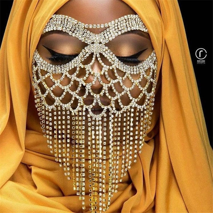 Abendaccessoire: Glänzende Strass Schleier Maske mit Quasten, Unisex Gesichtsschmuck für Maskeraden.