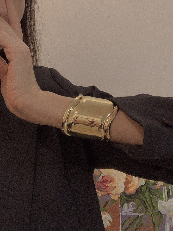 Trendiges Wellenarmband, asymmetrisches Design, robustes Metall, passend für HipHop & Rock Stil.