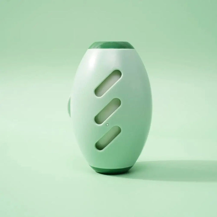 Ergonomischer, grüner Fusselroller für mühelose Entfernung von Tierhaaren und Fusseln. Langlebige, waschbare Reinigungslösung.