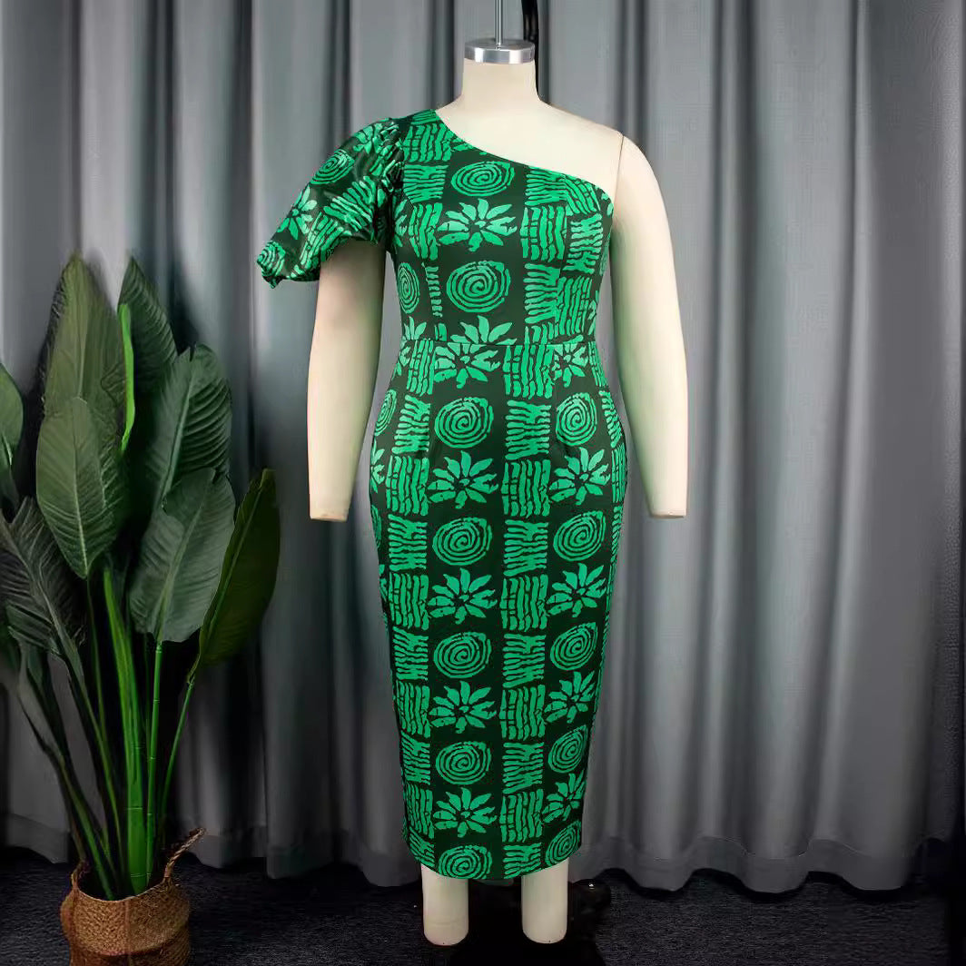 Stilvolles grünes Damen-Midikleid, asymmetrisch geschnitten, mit modischen Puffärmeln für einen eleganten Auftritt.