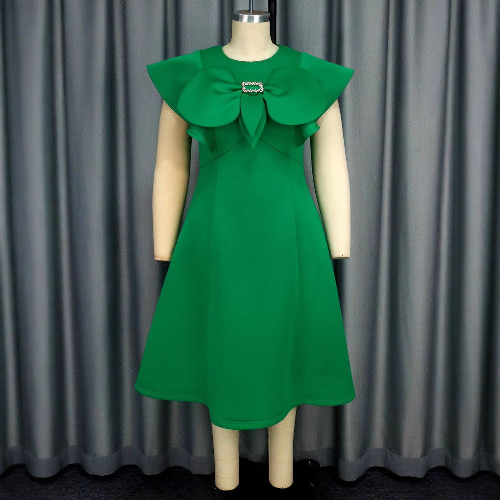 Festliches grünes Partykleid für Damen, schmeichelhafte Passform und extravagantes Design für besondere Anlässe.
