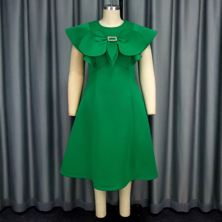 Festliches grünes Partykleid für Damen, schmeichelhafte Passform und extravagantes Design für besondere Anlässe.