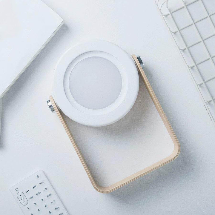 Kompakte, USB aufladbare faltbare LED-Laterne, kabellos & dimmbar, ideal für Garten, Balkon & Reisen.