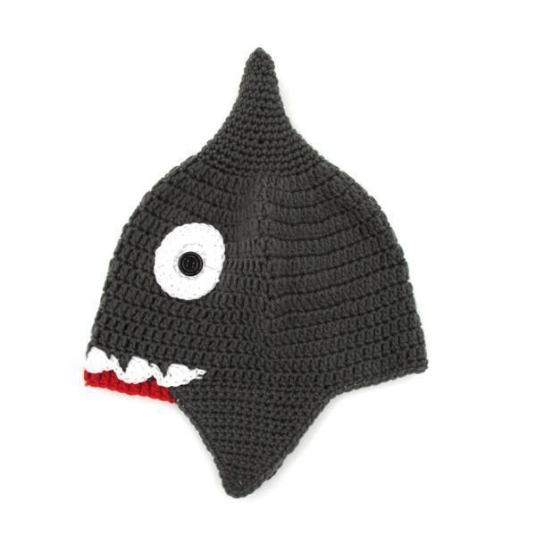Einzigartige, handgemachte Haifisch-Beanie in Grau, gestrickt für Erwachsene. Modische Unisex Wintermütze.