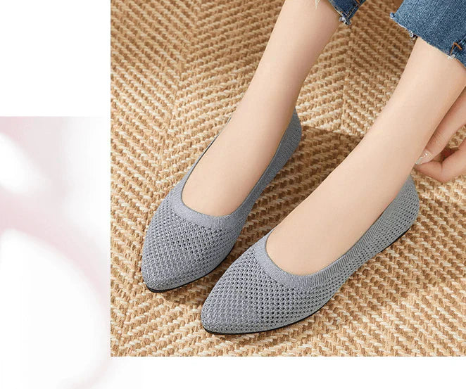 Komfortable flache Damen Schuhe: graue orthopädische Ballerinas für Frühling & Sommer.