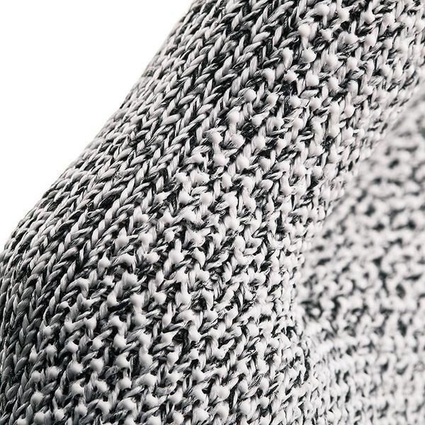 Langlebige, graue Fischereihandschuhe mit Grad 5 Schnittschutz für sichere Outdoor-Aktivitäten.