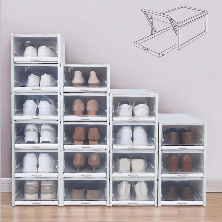 Stapelbare Schuhboxen in Grau und Blau mit transparenten Schubladen für geordnete Schuhaufbewahrung.