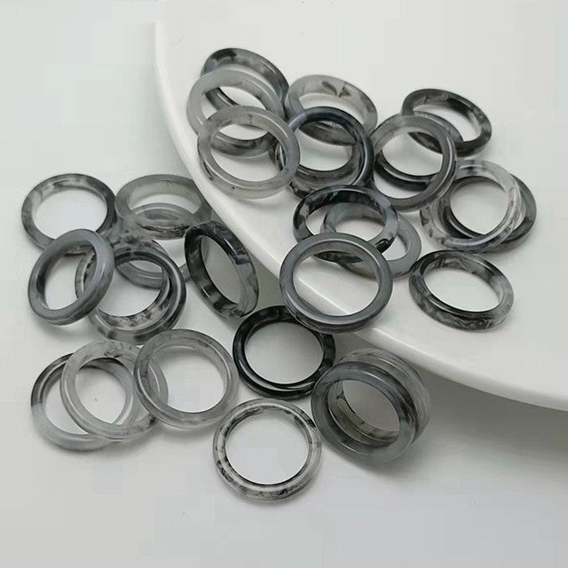 Einzigartiger Unisex Ring aus Acrylharz. Vintage-Stil, bunter Statement-Ring, Modeschmuck Highlight.