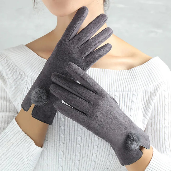 Elegante Damen Winterhandschuhe Mella mit Vintage-Flair und Touchscreen-Funktion. Für warme, modische Hände.