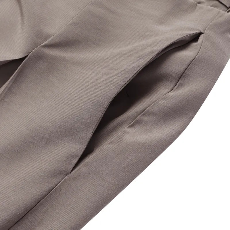 Feminine Palazzo Hose Damen mit weitem Bein, High Waist, ideal für elegante Business-Looks in Übergröße.