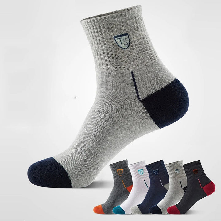 Leichte Herren Sportsocken: Atmungsaktiv, rutschfest, für frische Füße im Sport und Alltag.