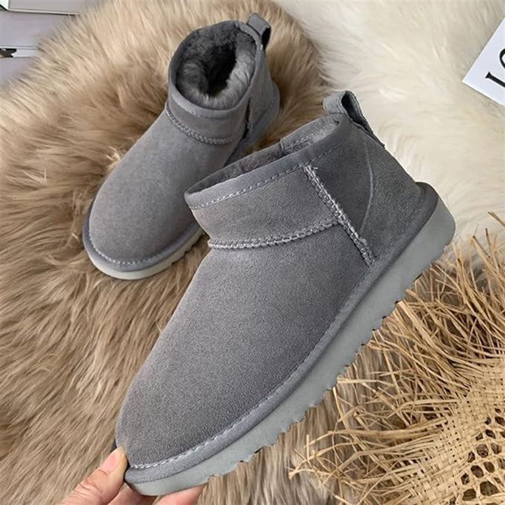 Modische, wasserdichte Damen Winterstiefel im Ugg-Stil; perfekt als warme Herbstschuhe.