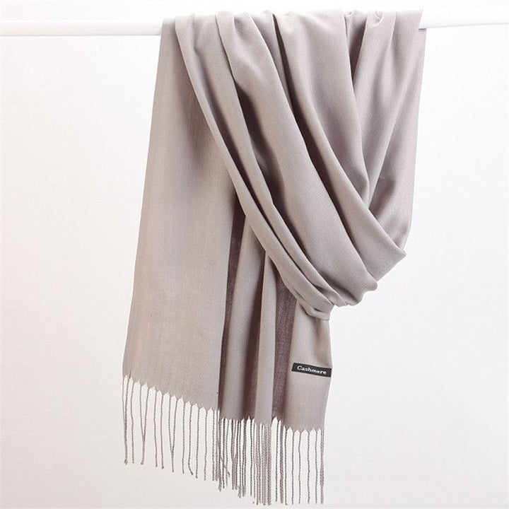 Stilvoller warmer Damenschal, Pashmina-Optik. Ein unverzichtbares Winter-Accessoire.