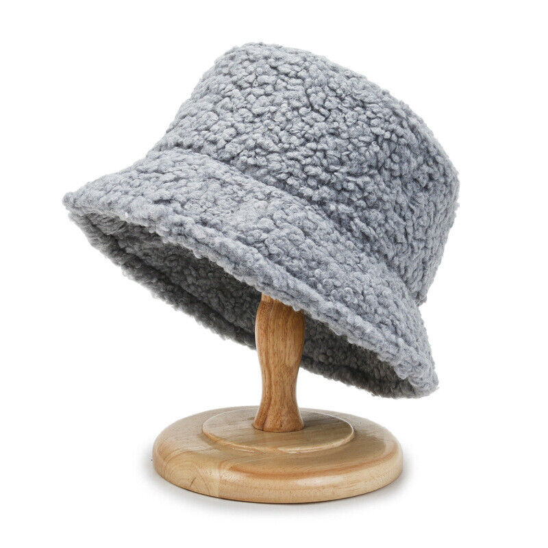 Stilvoller Unisex Winterhut, ein weiches Accessoire in Einheitsgröße für jede kalte Jahreszeit.