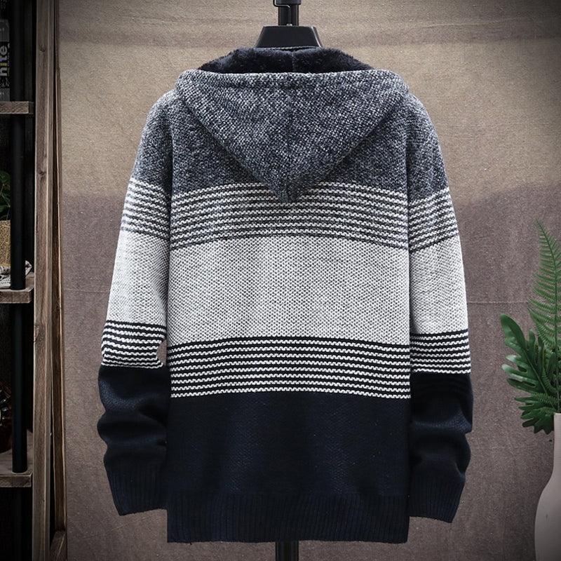Herren Strickweste aus Grobstrick mit feiner Knopfleiste. Die perfekte Ergänzung für elegante Herbstmode.