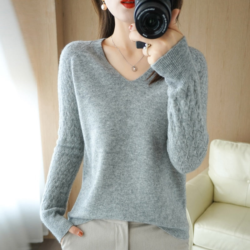 Eleganter Damen Strickpullover für Herbst und Winter. Ideal für stilvolle Alltagslooks.
