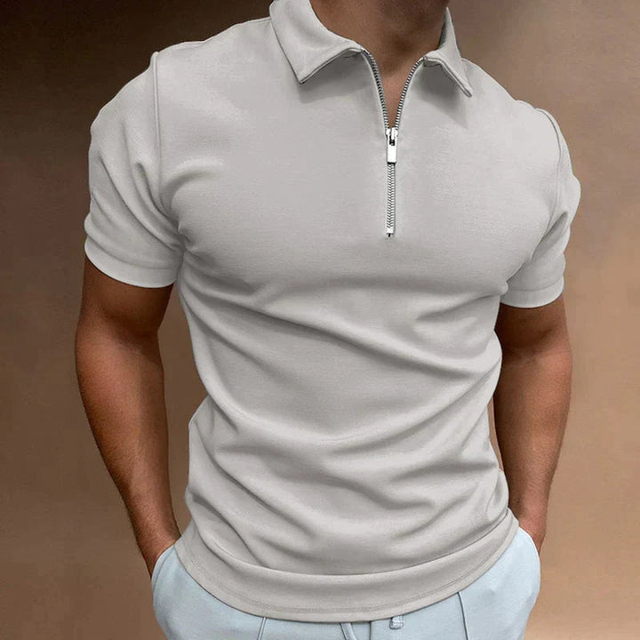 Trendiges Herren-Polohemd mit Reißverschluss, perfekt als stilvolles Oberteil für Alltag und Freizeit.