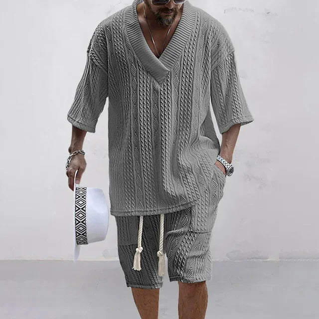 Komfortables Herren Loungewear Set: Casual Shorts & passendes Hemd. Stilvolle Männer Freizeitkleidung für das ganze Jahr.