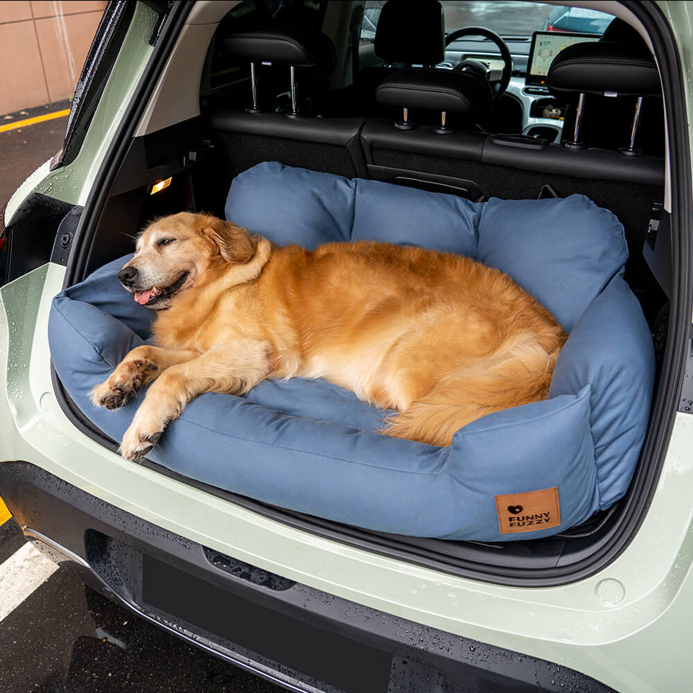Hundeautositz mit integriertem Geschirranschluss für zusätzliche Sicherheit.