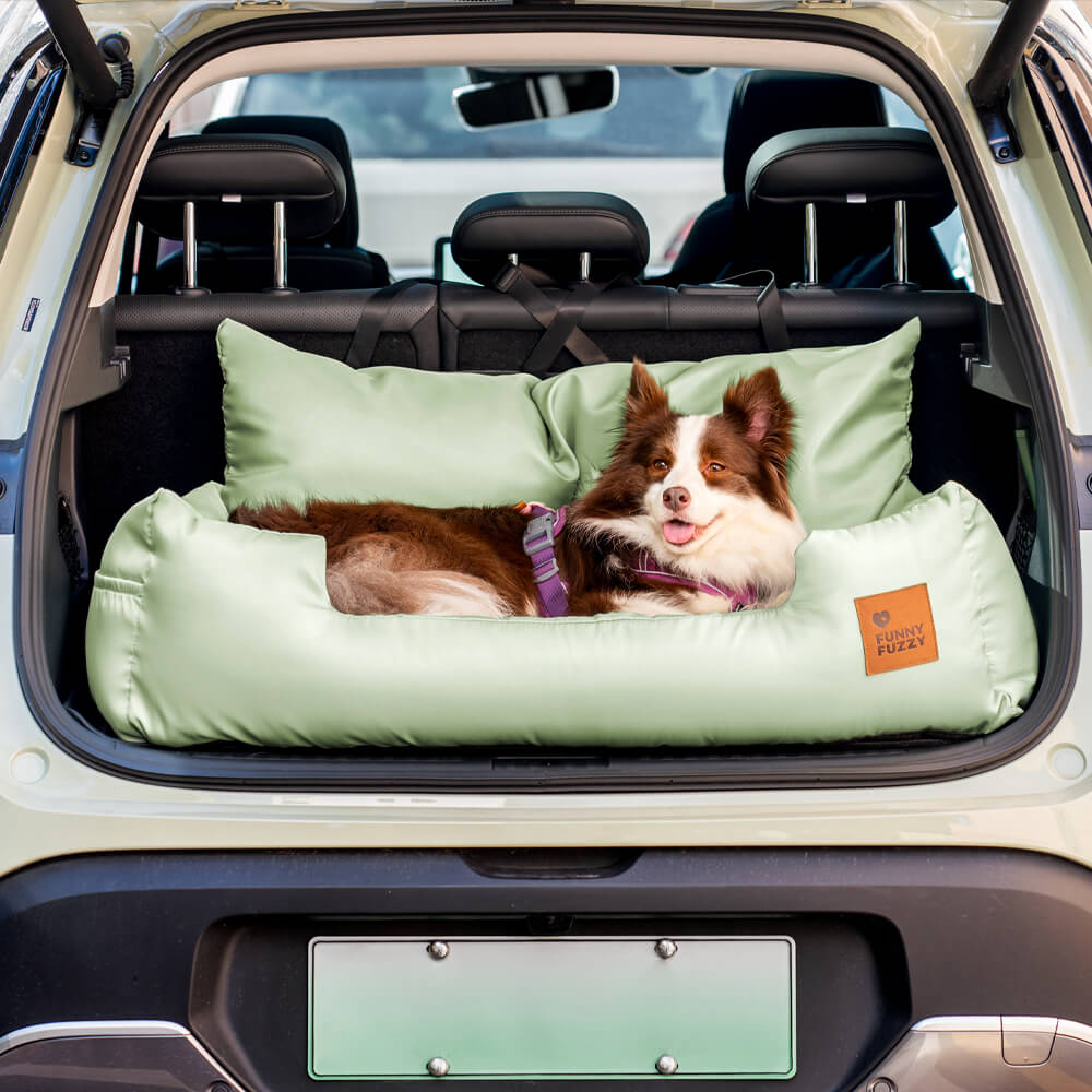 Hundeautositz aus strapazierfähigem, pflegeleichtem Material für den täglichen Gebrauch.