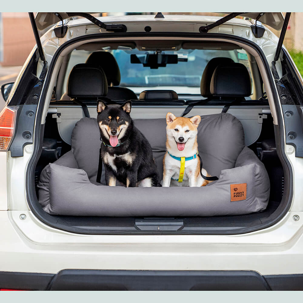 Premium Hundeautositz, wasserdicht, mit abnehmbarem Kissen für einfache Reinigung.