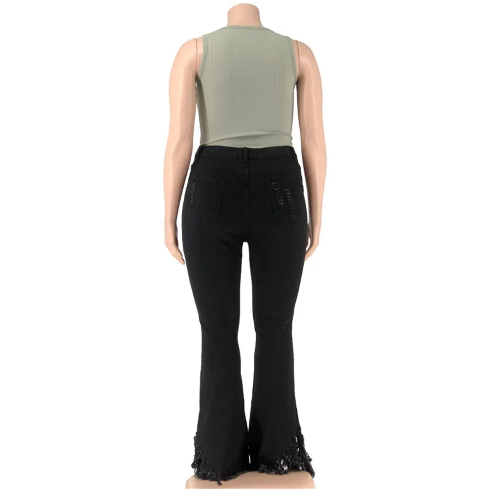 Zerrissene Damen Stretch Schlagjeans, Übergröße, urbaner Chic für Plus-Size.