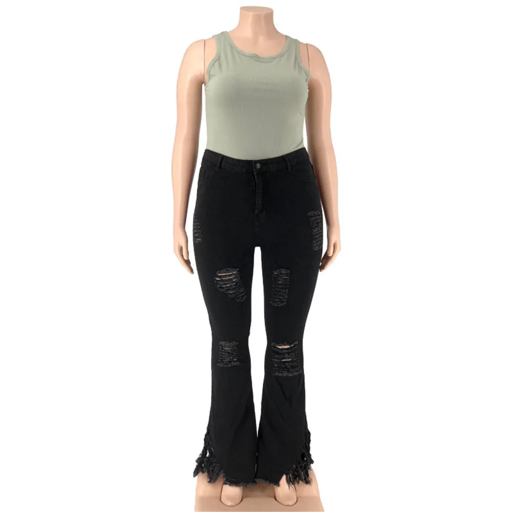Damen Jeanshose in Übergröße, Schlag & Stretch, hohe Bewegungsfreiheit.