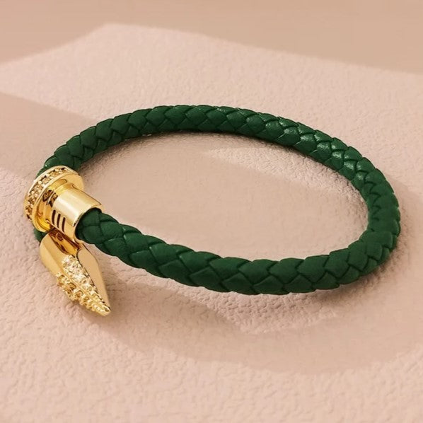 Trendiges Statement-Armband: Unisex Nagel Flechtarmband. Ein stilvolles Geschenk und modisches Accessoire.