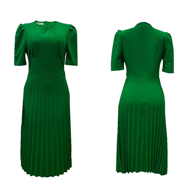 Komfortables Damen Plissee-Kleid Übergröße, mit schmeichelnden Falten und elegantem Schnitt, für jeden Anlass.