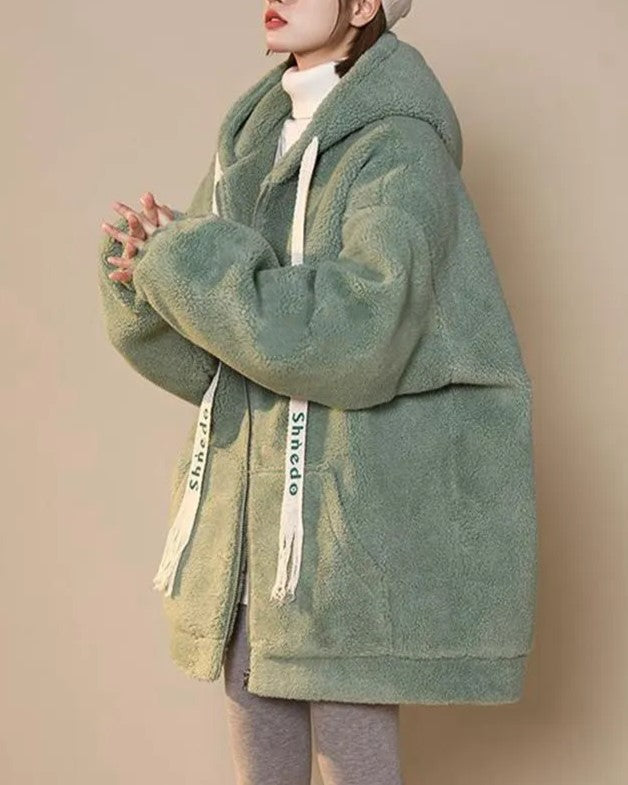 Modische Winterjacke für Damen in Übergröße, kuschelig und praktisch für Herbst & Winter.