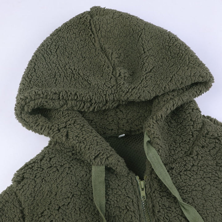 Kuscheliger Damen Oversize Plüsch-Cardigan mit Kapuze, ideal für gemütliche Abende.