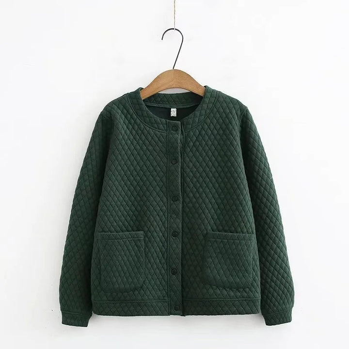 Komfortable Plus Size Damen Cardigan mit Karomuster, ideal für Freizeit.