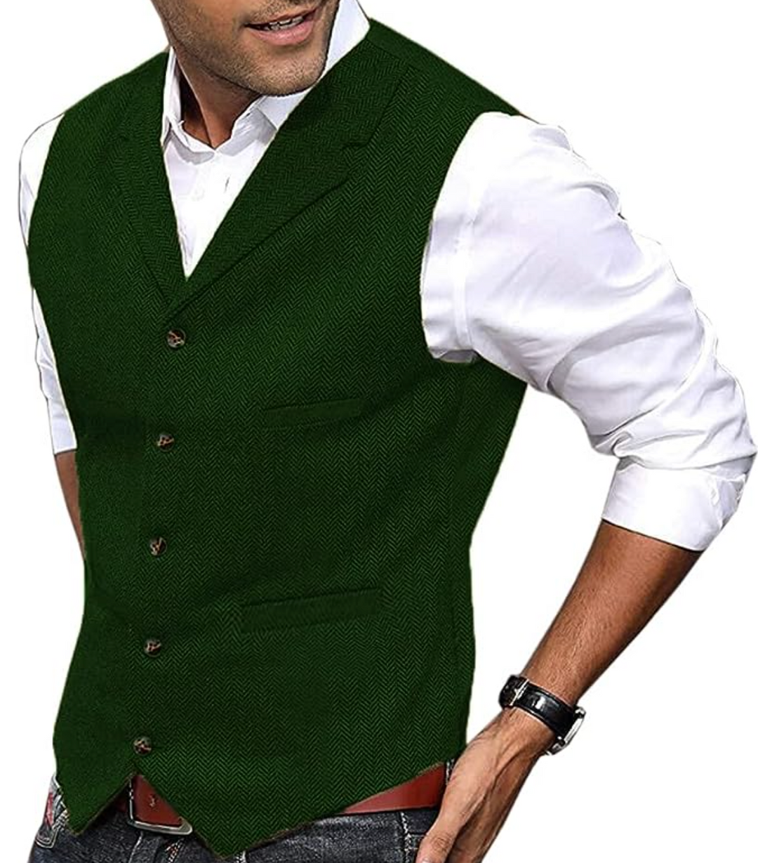 Stilvolle Winter-Herrenweste in elegantem Design. Warme, klassische Mode für Männer, vielseitig kombinierbar.