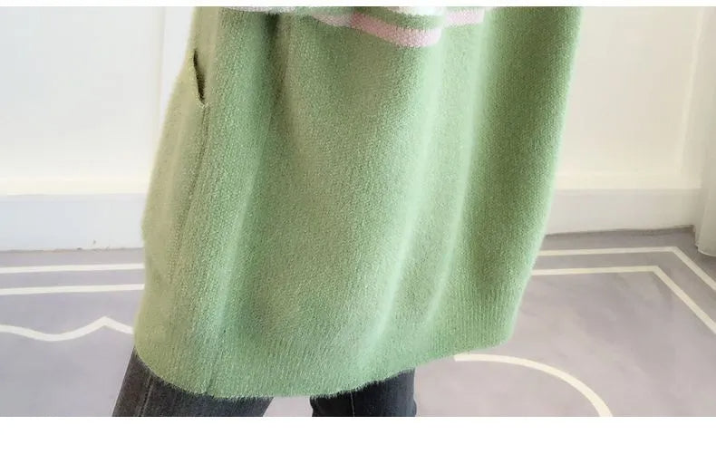 Trendiger Damen Kuschelpullover in Übergröße, locker & stilvoll für jeden Anlass.