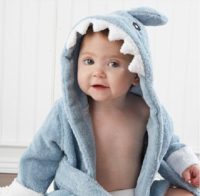 Niedlicher Kinderbademantel mit Tierkapuze, weich & warm, perfekt für Babys & Kleinkinder.