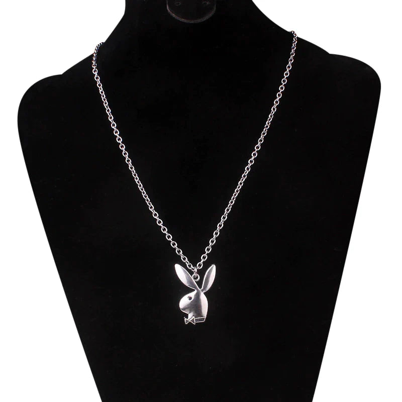 Glücksbringer Halskette "Hase" als schicker Talisman für Glück & Wohlstand; ideales Unisex-Geschenk.
