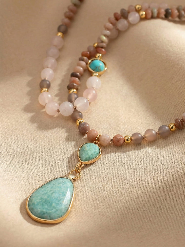 Handgefertigte Damen Pastell Mala Kette aus Rosenquarz, Amazonit, Jaspis für tiefe Reinigung und Spiritualität.