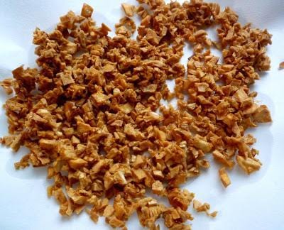 Hochwertige Knoblauchreibe, unverzichtbar für frischen Geschmack in der Küche. Macht Kochen und Backen leichter.