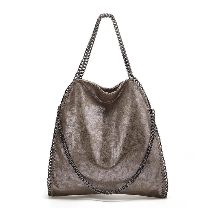 Schwarze luxuriöse Damenhandtasche mit Kette, perfekt als elegante Schultertasche für den Alltag.