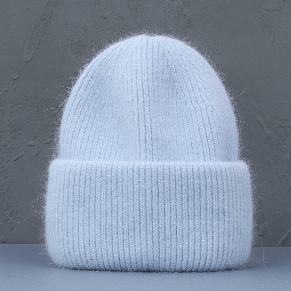 Detailaufnahme der gemütlichen Damen Wintermütze Beanie, gestrickt und warm. Perfektes Winter-Accessoire.