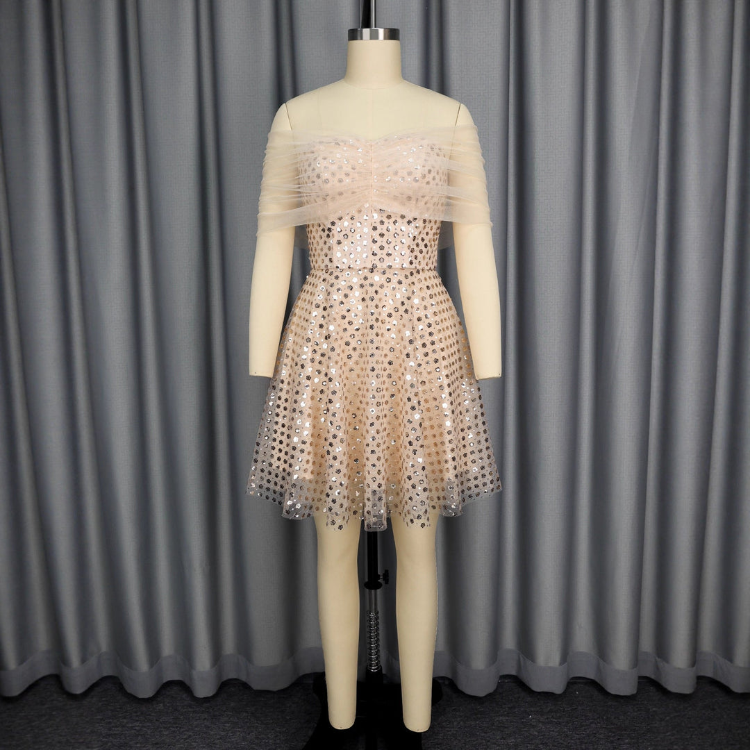 Elegantes Damen Paillettenkleid in Hellrosa mit schimmerndem Tüll-Overlay. Festliche Abendmode, ideal für besondere Anlässe.