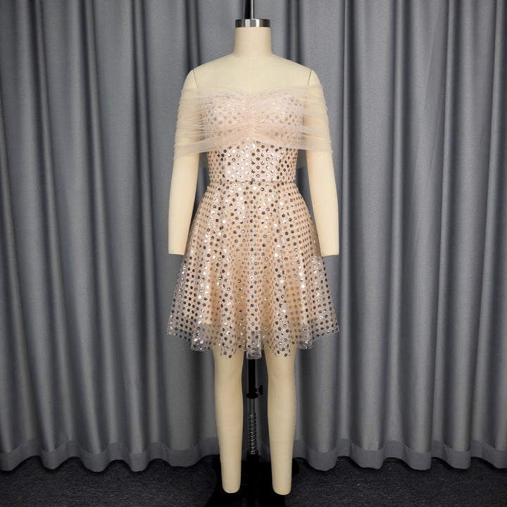 Elegantes Damen Paillettenkleid in Hellrosa mit schimmerndem Tüll-Overlay. Festliche Abendmode, ideal für besondere Anlässe.