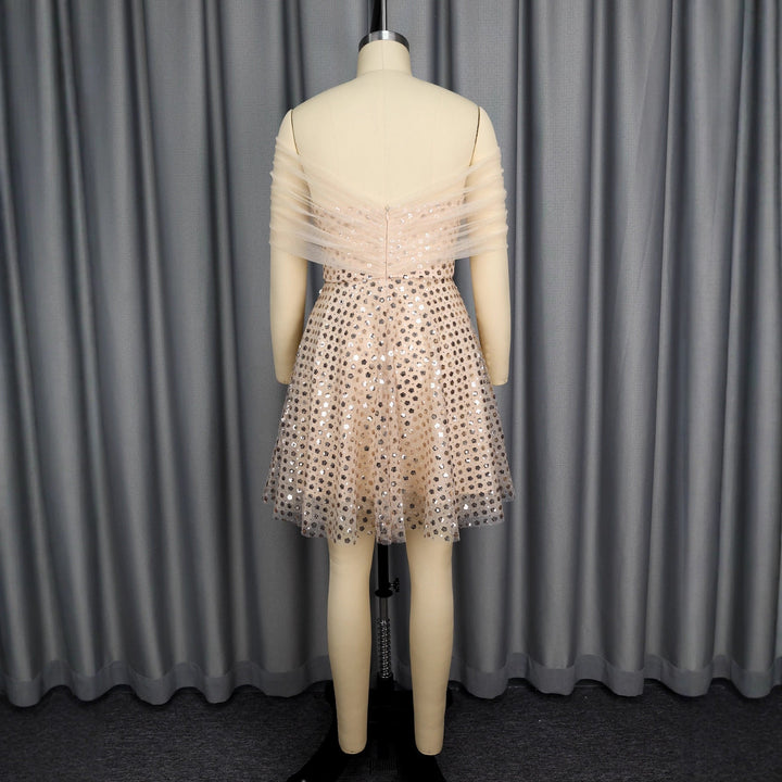 Damen Paillettenkleid in Hellrosa, figurschmeichelnd, mit zartem Tüll-Overlay. Edles festliches Kleid für Feiern.