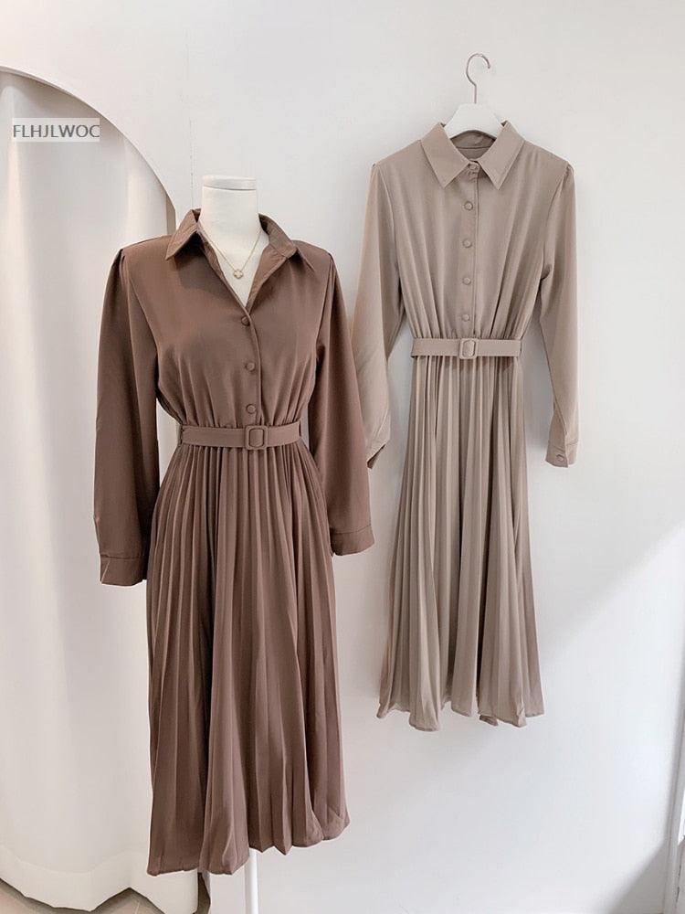 Kaffeefarbenes Damenkleid, stilvolles und bequemes Langarmkleid für den Herbst und Freizeit.