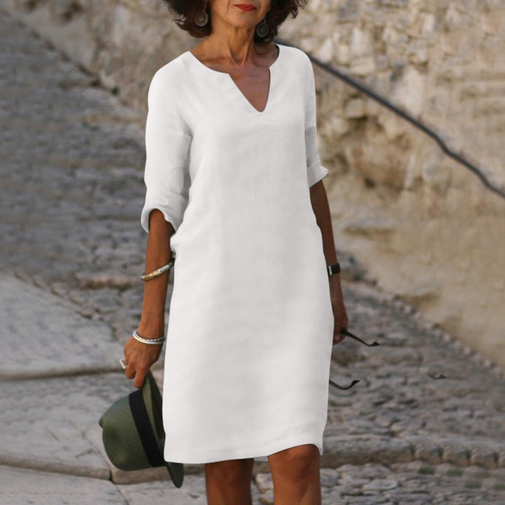 Elegantes Damenkleid für den Herbst, schmeichelhafter Schnitt, zeitlos und vielseitig kombinierbar.