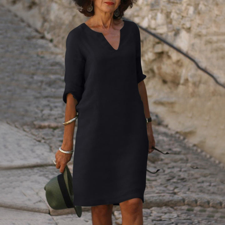 Stilvolles Herbstkleid für Damen, modern & bequem, das perfekte Alltagsoutfit für die kühle Jahreszeit.