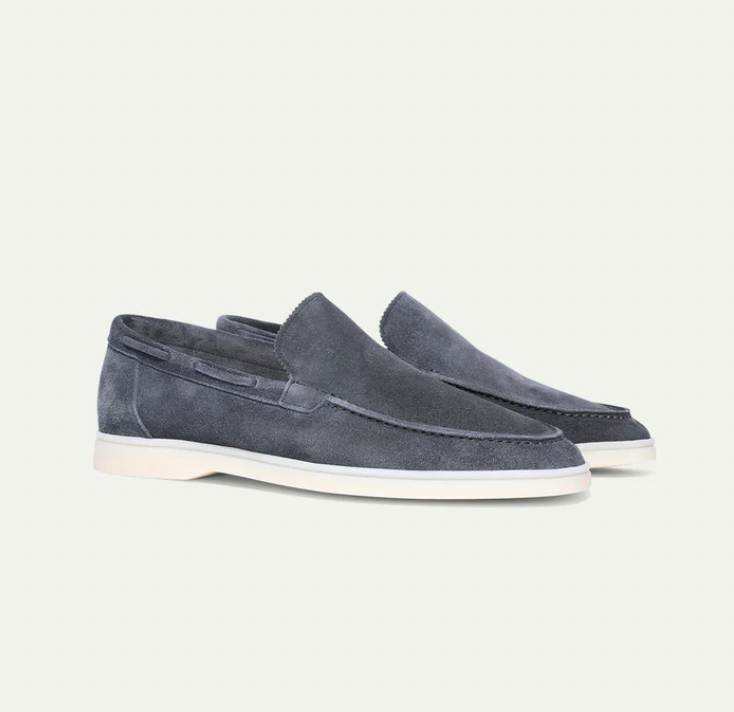 Vielseitige schwarze Herren-Loafer, elegant & bequem, ideal für Büro & Freizeit, klassische Slipper aus Leder.