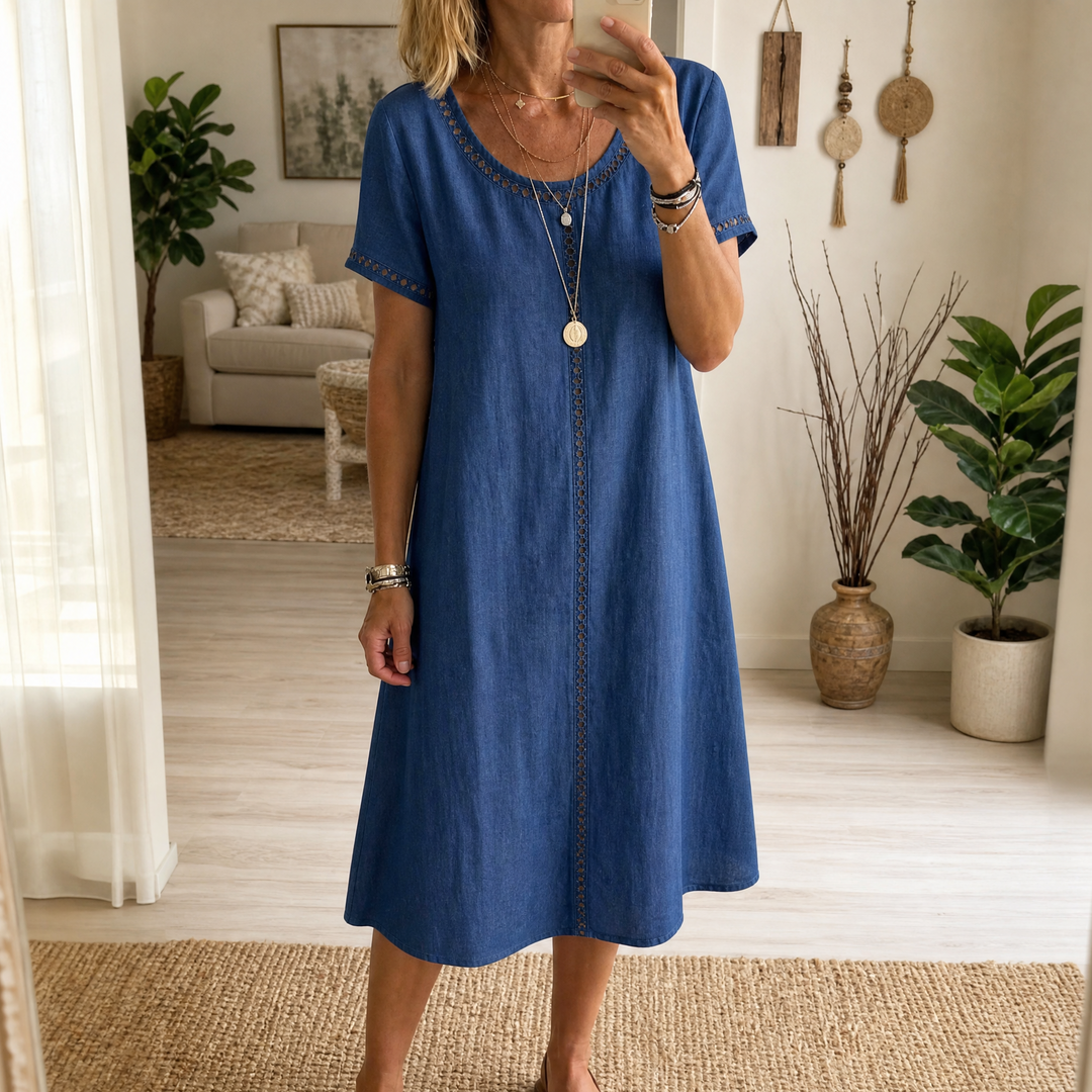 Damen Sommerkleid: Midikleid A-Linie mit Lochstickerei. Elegant, luftig und feminin, perfekt für warme Tage.