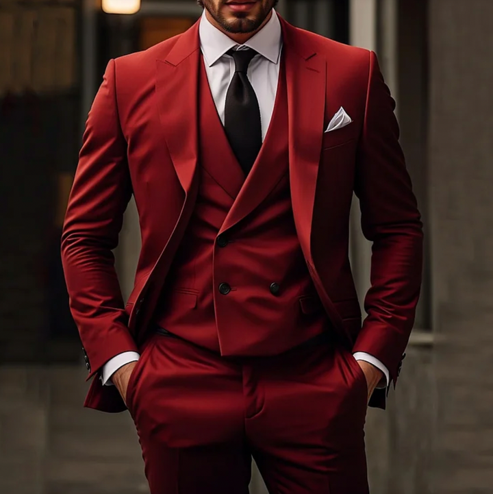 Hochwertiger Herren Anzug mit Sakko, Weste und Hose. Elegante und stilvolle Business- und Anlasskleidung für Männer.